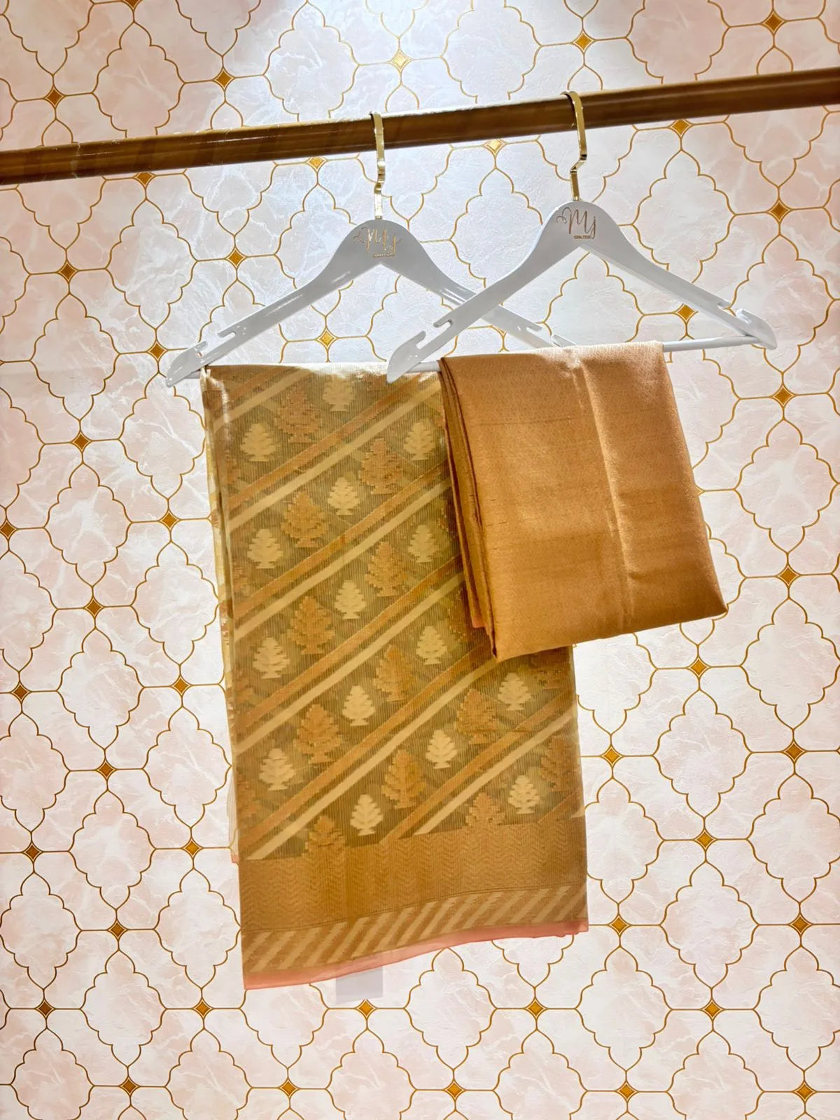 Banarasi Kota Cotton Saree with Leaf Design
